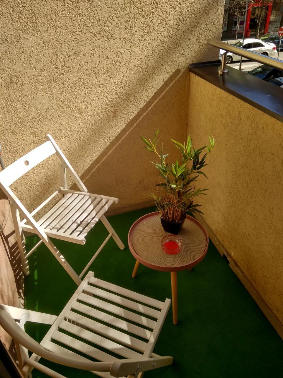 ! Promo! Central Evergreen Studio - Free Public Parking-Fast Wi-Fi ノヴィ・サド エクステリア 写真